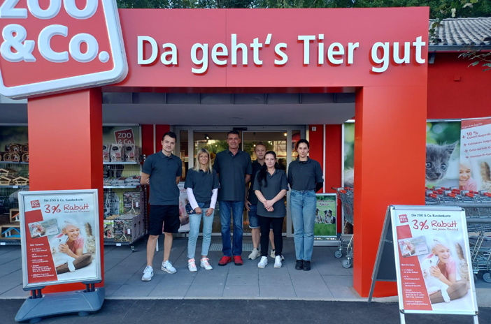 Jens Jeschonek (Bildmitte) mit seinem Team.