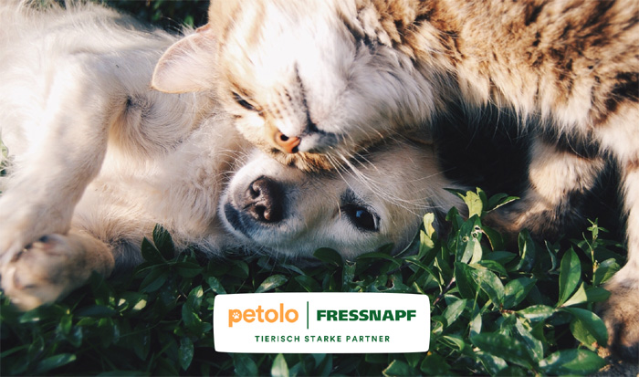 In über 800 Märkten stehen Fressnapf-Kunden jetzt Versicherungslösungen für Hunde und Katzen zur Verfügung.