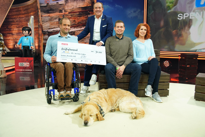 spendenmarathon Mera Geschäftsführer Felix Vos, Wolfram Kons, Gesamtleiter RTL Charity, Sebastian Cramer, "Helfende Tiere", Monika Lierhaus, Patin des Projekts „Helfende Tiere" (von links).