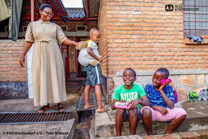 zfa1 2017 wurde mit der Interquell-Initiative "Zukunft für Afrika" die magische Summe von 1 Million Euro erreicht. Acht Jahre später sind es über 2,2 Millionen Euro, mit denen Projekte von SOS-Kinderdorf in Afrika gefördert werden. Bild: SOS Kinderdorf