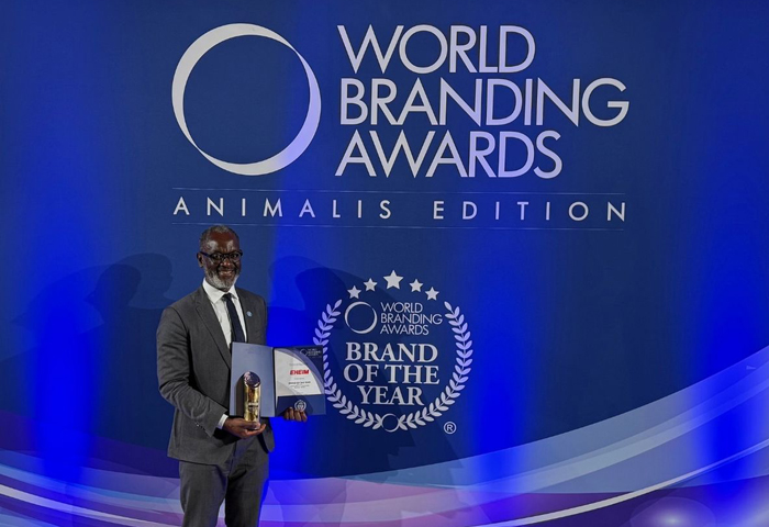 World Branding Award 20252026 - 1 Geschäftsführer Ibrahim Mefire Kouotou bei der Preisverleihung in Wien. Bild: Eheim