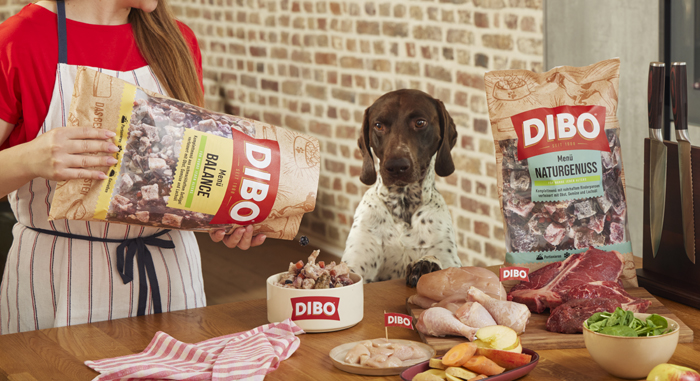 dibo5 Die beiden neuen Menüs stehen exemplarisch für die Weiterentwicklung von Dibo: einfache Fütterung, klare Deklaration, kompromisslose Qualität. Bild: Dibo