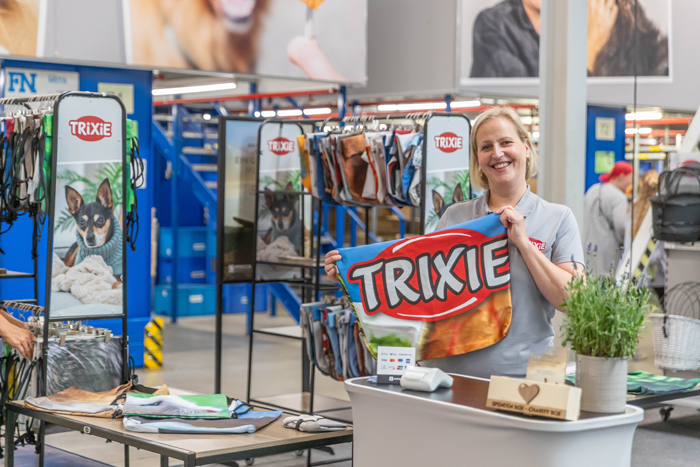 taschen1 Dagmar Rohweder aus dem Trixie Messeteam hat die Aktion ins Leben gerufen und
realisiert. Bild: Trixie