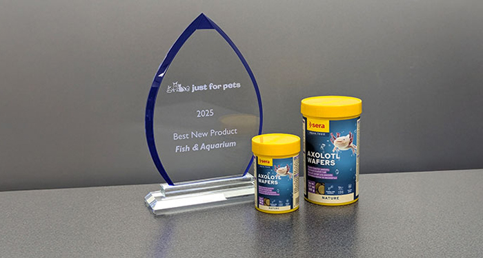seraaq1 Auf der 14. Just For Pets Konferenz in Australien wurden die neuen Sera Axolotl Wafers mit dem Titel „2025 Best New Product“ in der Kategorie „Aquarium & Fish“ ausgezeichnet. Bild: Sera