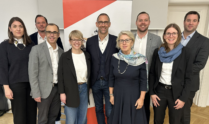 Der neugewählte Vorstand der ÖHTV: Tamara Rudavsky, Christoph Rupp, Martin Würfel, Nina Niehues, Präsident Bernd Berghofer, Anita Pachatz, Andreas Habe, Eva Taschler, Antonio Foramitti (von links) und Ursula Huber (nicht im Bild). Bild: ÖHTV 2025