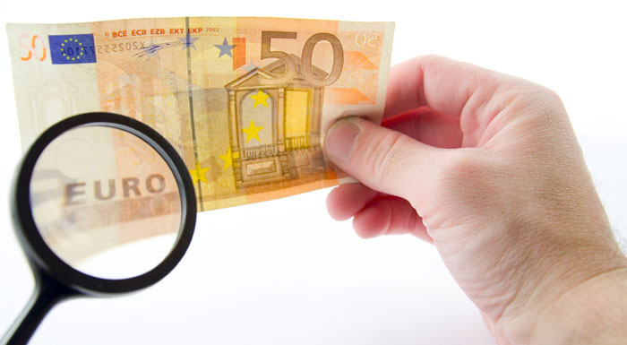 Die Europäische Zentralbank und die Bundesbank haben für das vergangene Jahr eine rückläufige Falschgeldmenge gemeldet. Bild: Adobe Stock