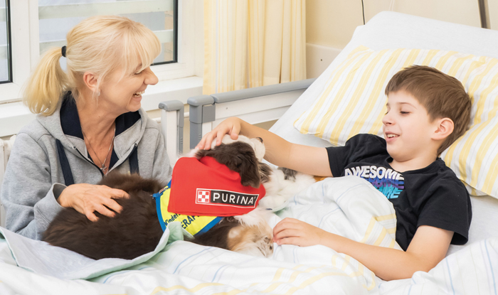 Purina unterstützt seit Anfang 2026 die Arbeit des Vereins Kinderschutzengel. Bild: Purina