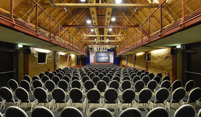 Mit dem B2PET Podcast-Festival startet ein neues Live-Eventformat für Networking, Innovation und Austausch innerhalb der Heimtierbranche. Bild: takefive-media