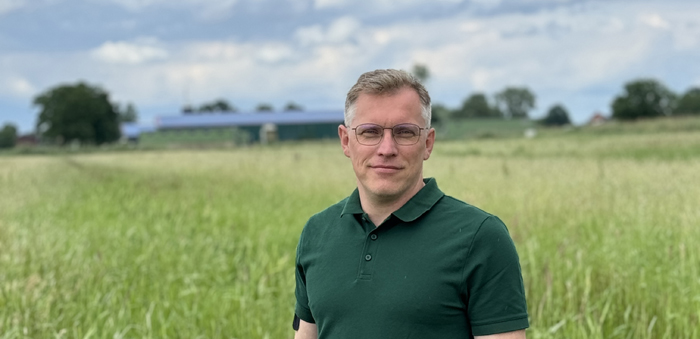Hauke Heitmann, Geschäftsführer von Marschhof, sichert seinen Handelspartnern eine verlässliche Versorgung mit Heu zu. Bild: Marschhof